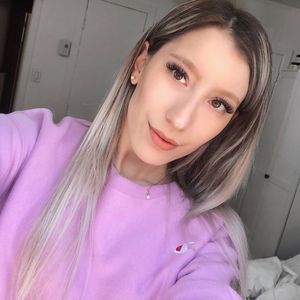 Meet your Posher, Alexandra